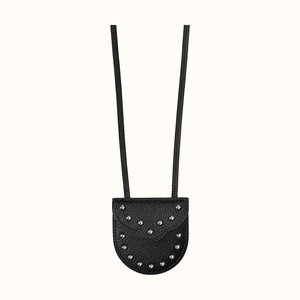 Carnaby pouch necklace  H076468CK89,야드로,영국찻잔
