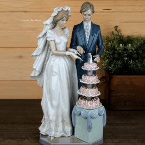 스페인도자기인형 야드로 01005587 WEDDING CAKE 웨딩케익 커플 장식인형,야드로,영국찻잔